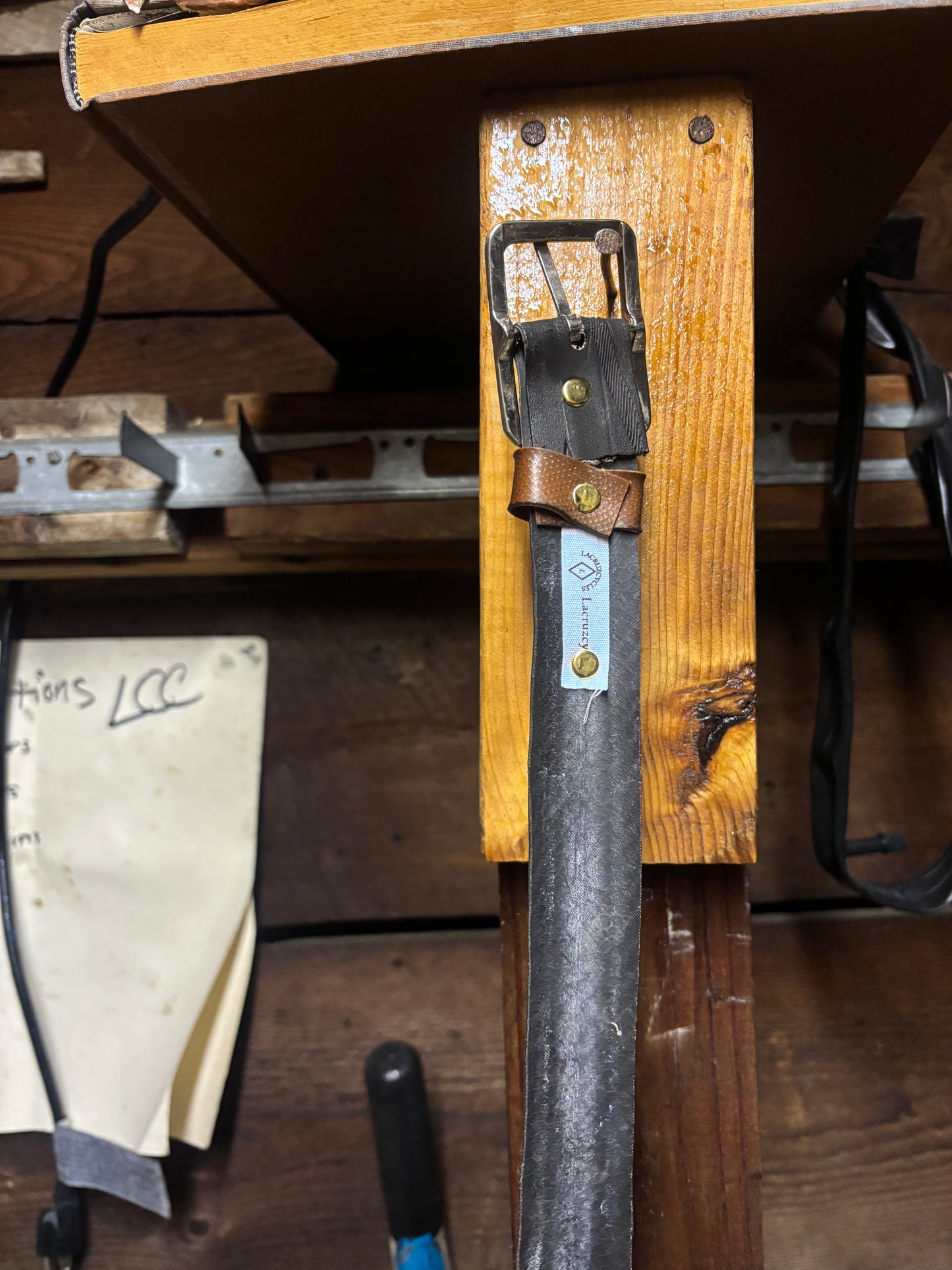 Bronze loop square buckle (28)