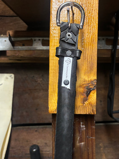 Nylon tire belt (55>)