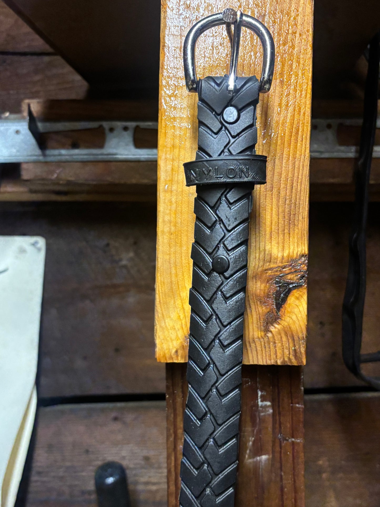 Nylon tire belt (55>)